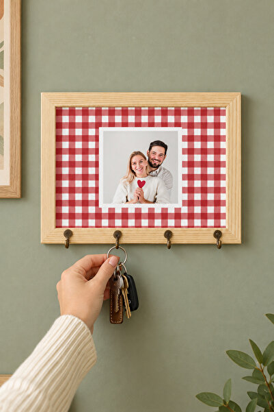 Sapphireworks Kişiye Özel Fotoğraflı Ahşap Anahtarlık Askısı Duvara Askılı An...