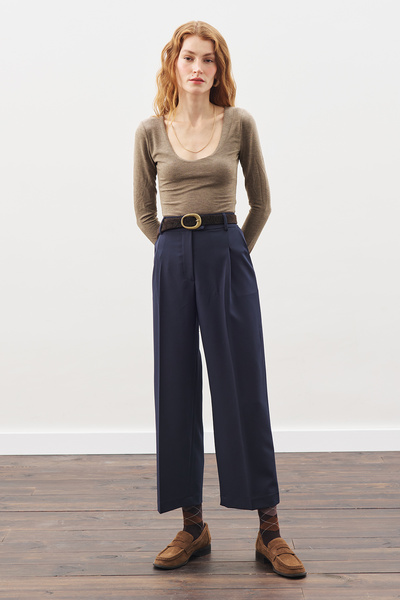Manuka Flat Cut Pants with Pile Detail Navy Blue