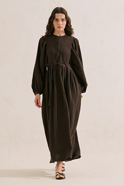 Manuka Muslin Volume-Enhanced Long Dress Dark Brown