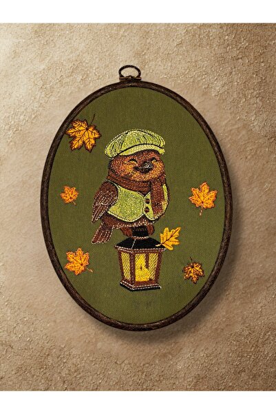LİONYA DESİGN Ahşap Görünümlü Çerçeveli Vintage Baykuş Nakışlı Tablo – 17x22 cm
