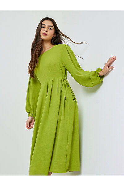 Take Two By Styli Green Solid Tie-Up Waist Pleated A-Line Midi Dress