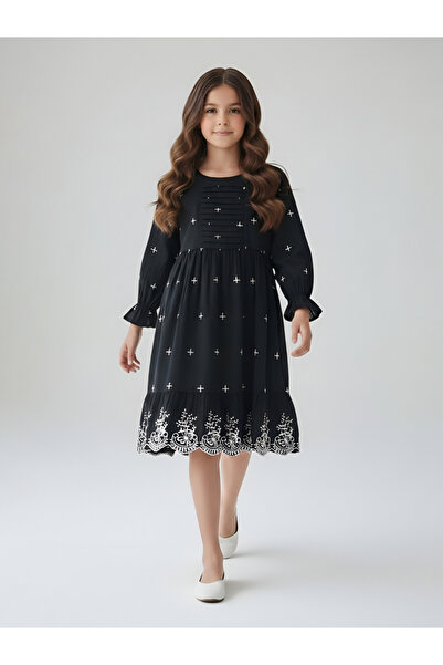 Bella Moda By Styli فستان ميدي أسود للفتيات بأكمام طويلة مطرزة وتصميم خط A