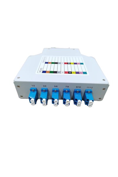 OEM Cutie distributie pentru sina DIN echipat cu 6 Adaptori LC Duplex si 12 p...