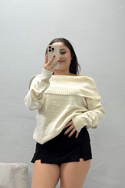 BELENDİR Women's Madonna Collar Knitwear Sweater Beige