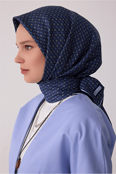 Belli Lacivert Monogram Desen %100 Twill İpek Eşarp 4418-05