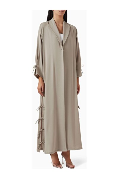 Hessa Falasi Stylish and Elegant Modestwear Experience with Modern Cut George...