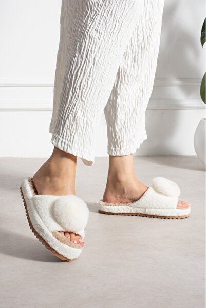 Moda Devrin Γυναικείες λευκές βελούδινες παντόφλες με ένα πομπόν, παντόφλες σ...