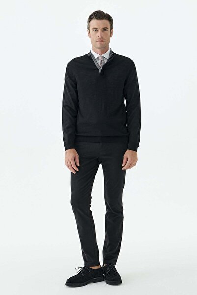 Jakamen Black Slim Fit Wool Zippered Knitwear