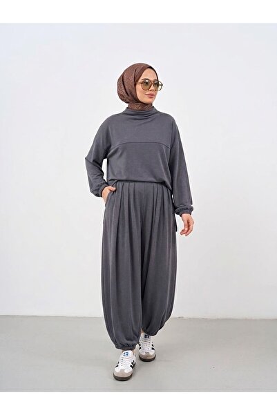 Foremia Arka Roba Detail Shalwar Suit-Grey
