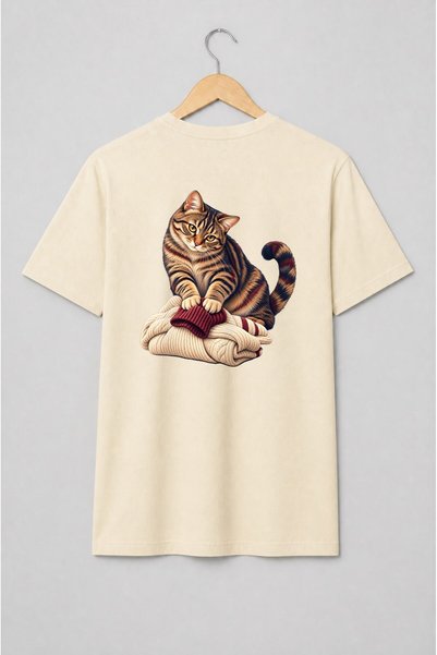 Generic Brand Tricou unisex cu Pisică tigrată printre tricotaje de iarnă