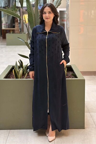 Nuss Wide Collar Zipper Pocket Full Length Vegan Silk Cap