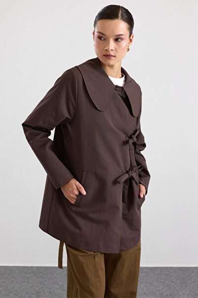 Olcay Baby Collar Lace-Up Closure Water-Repellent Trench Coat Brown 6918