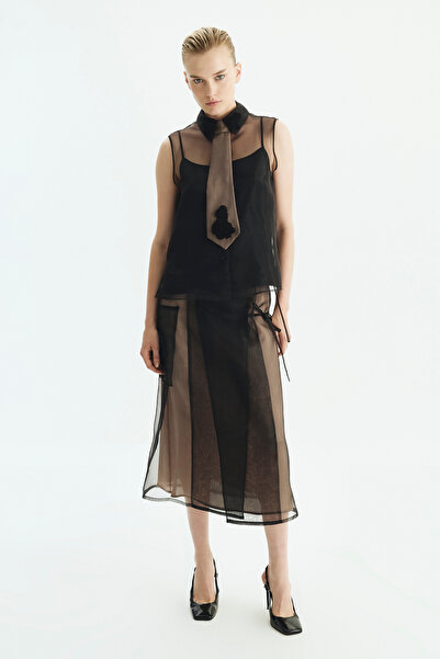 Roman İşleme Detaylı Kravatlı Gömlek Siyah KK013521_001