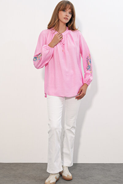 Modamorfo Women's Embroidered Oversize Blouse 1000 - Pink