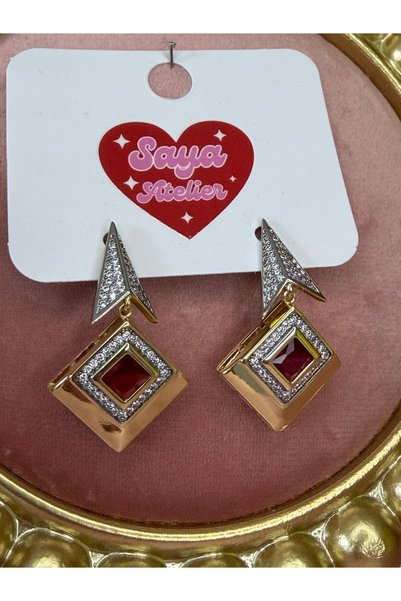 Geometrik detaylı sallantılı küpe