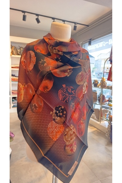 La Boutique Milano Paris LA BOUTIQUE وشاح حرير سورا 100%