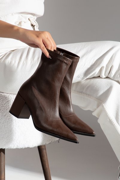 wolfcity Pointed Toe Boots Heeled Women's Boots 2-0-3-0