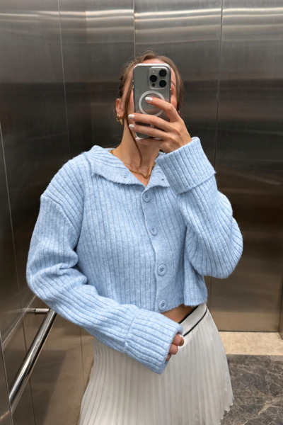 Noi Belis Basic Crop Yumuşak Dokulu Dik Yaka Triko Hırka AW25HI0004