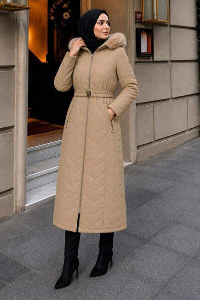 Tesettür Dünyası Gesteppter Mantel mit Zickzack-Muster TSD260274 Beige