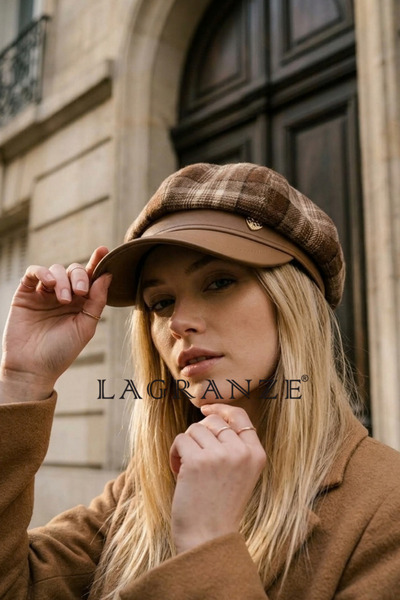 LAGRANZE Retro Plaid Fabric Women's Hat with Leather Detail