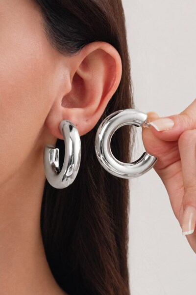 X-Lady Accessories Gümüş Renk Kontur Hatlı Bombeli C Halka Çelik Küpe.- 3950