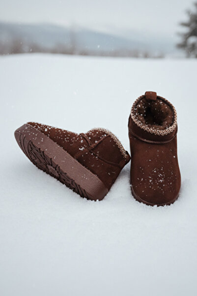 HFKY Children's Thick Sole Boots. Children's Shoes with Fur Inside