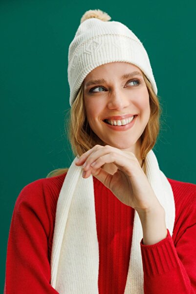 Desen Triko Women's Glitter Jacquard Pompom Wool Hat Bone