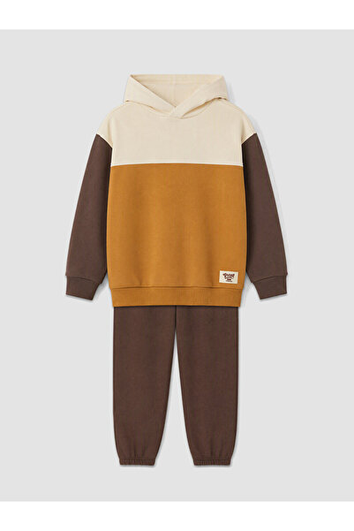 LC Waikiki Color Blocked Boys' Sweatshirt and Sweatpants