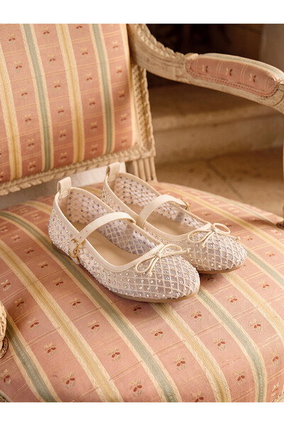 LC Waikiki Lcw Steps Ecru Girls' Ballet Flats with Nevavm Difference