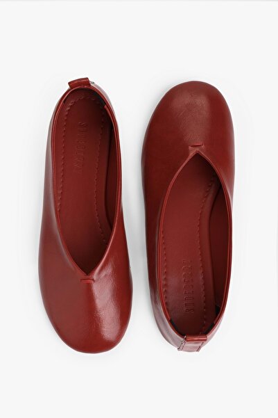Shoeberry Kadın Lisa Kırmızı Cilt Oval Burunlu Babet