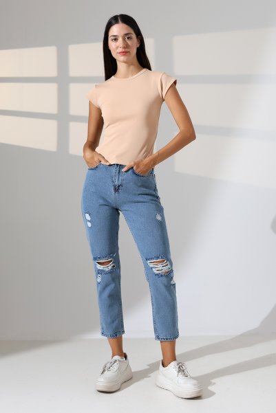 PUSULAM COLLECTİON تي شيرت نسائي من Riban Basic – ياقة دائرية وأكمام قصيرة وقصة ضيقة