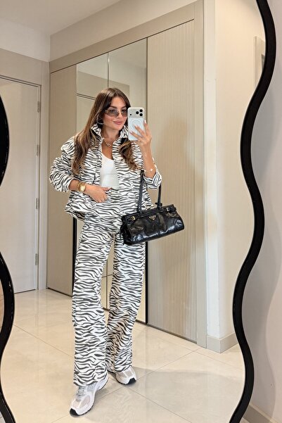 Gizem Ecemiş Orvino Zebra Desen Ceket Pantolon Takım