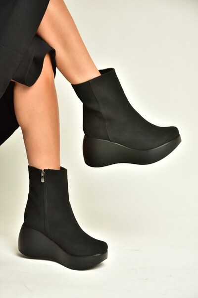 Fox Shoes Z946051901 Black Nubuck Women's Boots with Padded Sole