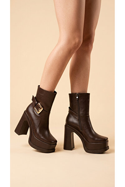 Moda Lime Women's Leather Look Big Buckle High Platform Heeled Boots