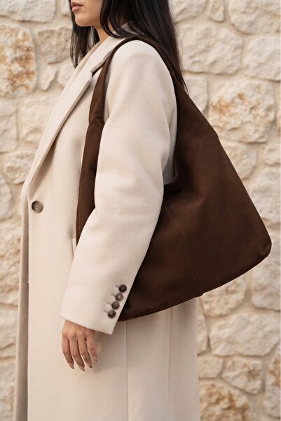 Gogoey Voluminous Large Size Suede Women's Hand and Shoulder Bag Brown