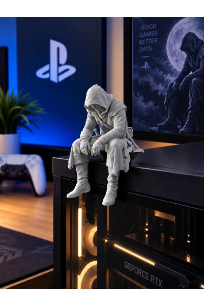 Assassin’s Creed Figürü – PC Kasa Süsü, Gamer Odası Dekoru, Gaming Setup Masaüstü Aksesuarı