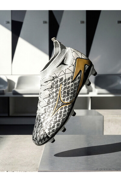 LC Waikiki Alita City Triwex Gray Boys' Football Boots with a Difference
