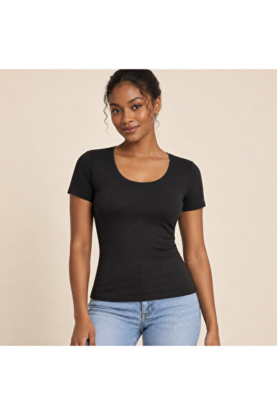 KADIN SİYAH U YAKA KISA KOL BASIC SLIM FIT TİŞÖRT