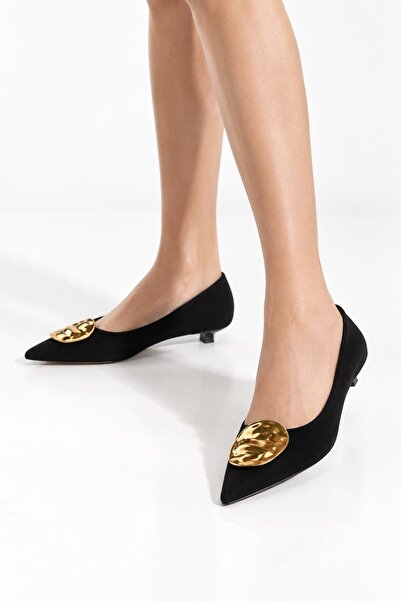 Eschi Gold Detailed Suede Pointed Toe Low Heel Shoes