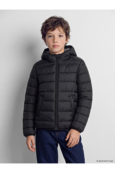 LC Waikiki معطف LCW Kids القابل للنفخ للأولاد باللون الأسود ومقاوم للماء من N...