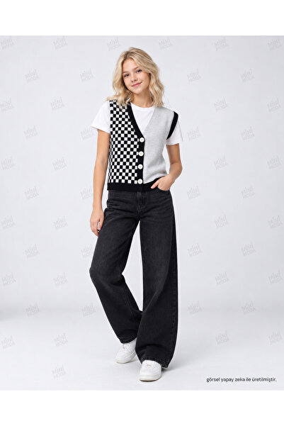 Minimoda Kids Girl's Black and White Checkered Buttoned Knit Vest