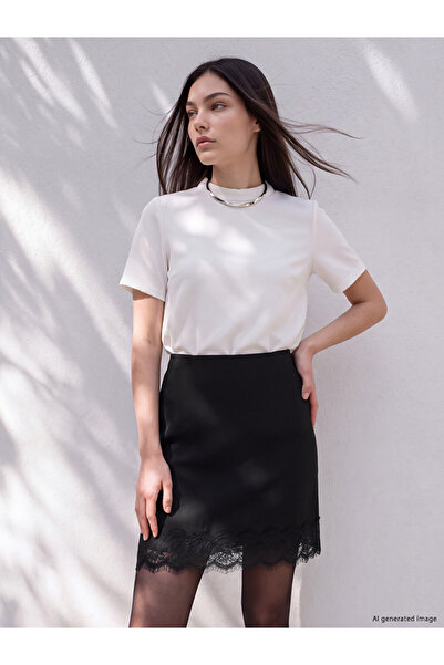LC Waikiki Rmz Gi̇yi̇m Farkiyla Zippered Waist Lace Detailed Mini Skirt