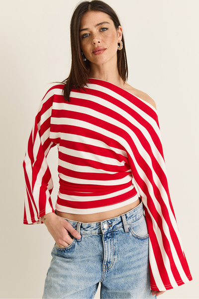 Bianco Lucci Women's Red Boat Neck Gathered Waist Thick Striped Draped Knitte...