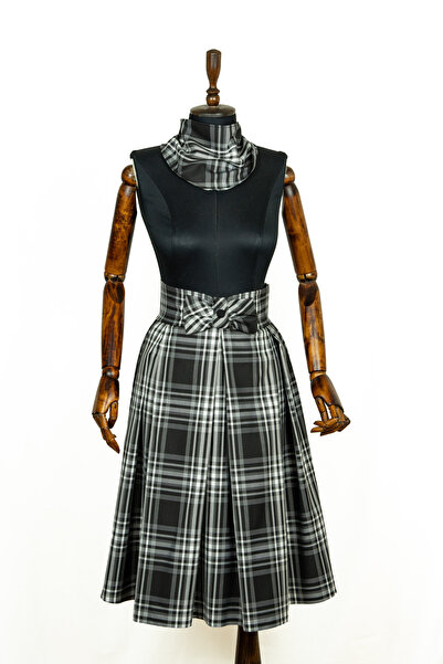 Sihirli Düğmeler Pleated skirt