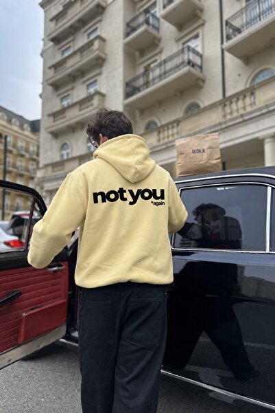 The Champ Clothing هودي كبير الحجم للجنسين مطبوع عليه Not You Again باللون الأصفر - مع غطاء للرأس، وجيب كانجارو، و3 خيوط مطرزة