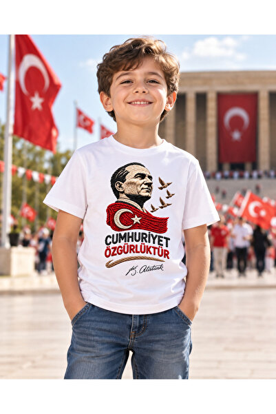 Alfa Tshirt التطريز على خطوات أتاتورك - تي شيرت أبيض مطبوع عليه DTG ليوم الجم...