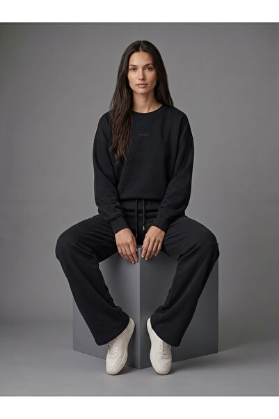 Noe Collection Women's Crew Neck Long Sleeve Tracksuit Set Comfortable Fit Loose Leg Two-Piece Sportswear