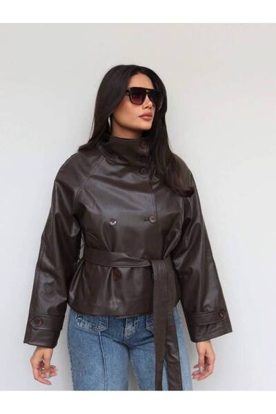 maf collection Γυναικείο δερμάτινο μπουφάν σε καφέ χρώμα με κουμπιά, όρθιο γι...