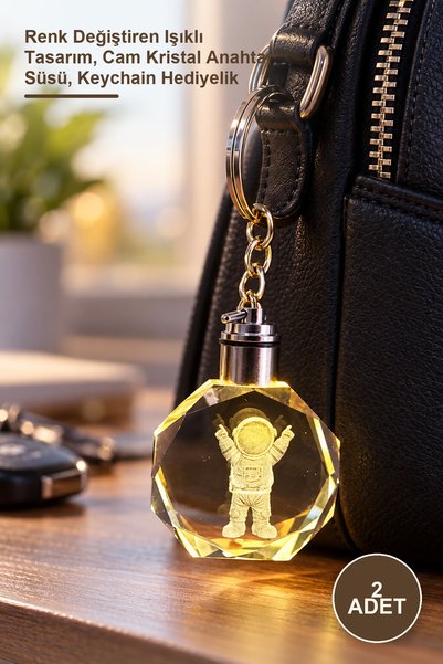 Yenilig 2 Pieces Crystal Astronaut Keychain – Color Changing Light-Up Design,...