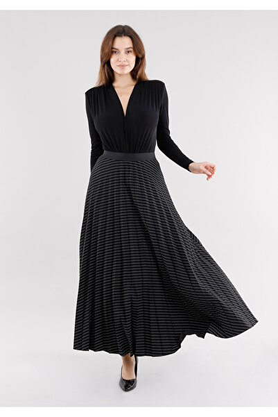 Guzella Comfortable elastic waist pleated maxi skirt